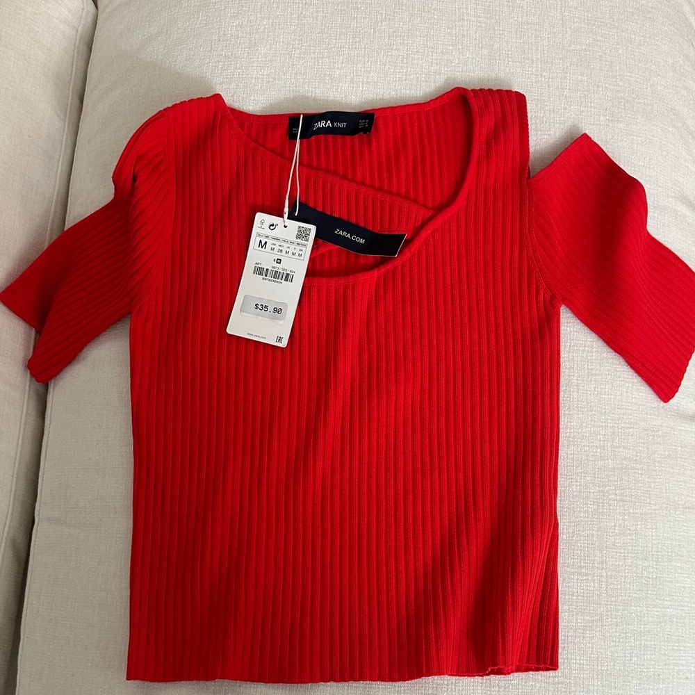 Zara Ribbed Cut-Out Shoulder Top - NWT - Size M
